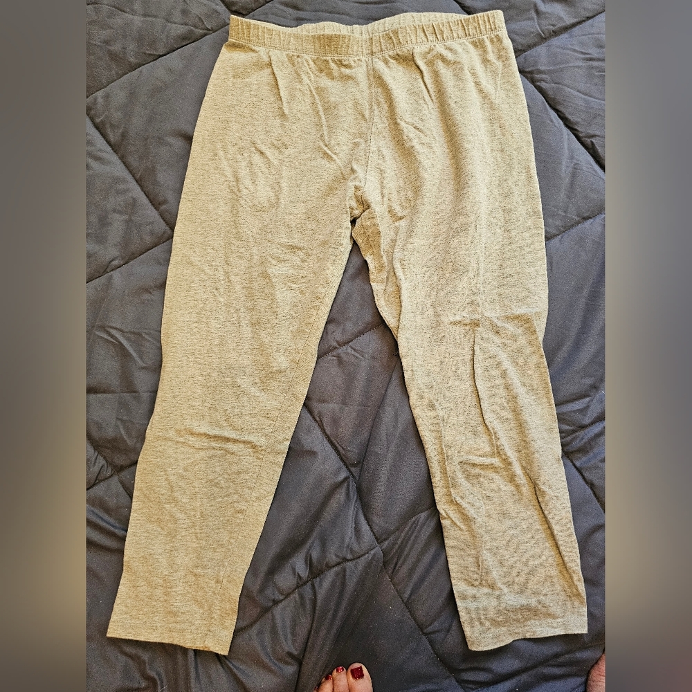 Moda International Light Grey Cropped Leggings Sold At Victoria's Secret